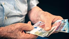 Μαζική η φυγή προς τη σύνταξη – Υπολογίζεται ότι θα ξεπεράσουν τις 110.000 οι αιτήσεις το πρώτο 6μηνο του 2026