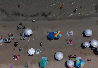 Greece Faces First Major Heatwave of the Year as Temperatures Approach 43°C
