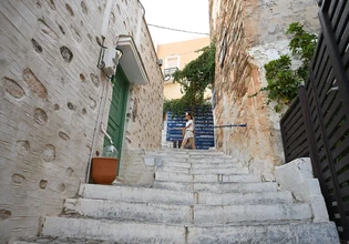 Σύρος: Συνεχίζεται το θρίλερ με τη δολοφονία της 42χρονης διασώστριας – Τι εξετάζουν οι Αρχές