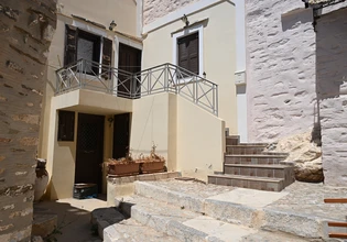 Σύρος: Εισαγγελική εντολή να συλληφθεί και η σύντροφος του δράστη που σκότωσε τη 42χρονη