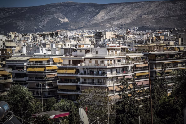 Ποιες είναι οι περιοχές με τα ακριβότερα και τα φθηνότερα ακίνητα σε Αττική και Θεσσαλονίκη