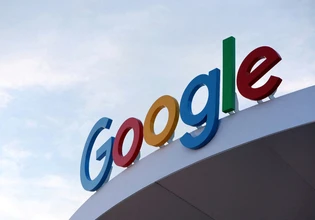 Ευρωπαϊκό πρόστιμο 900 εκατ. ευρώ στη Google – Moνοπωλιακές πρακτικές σε αναζήτηση και Play Store