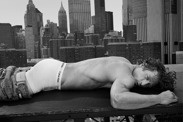 Τα εσώρουχα ως status symbol – Η ανατομία του λογότυπου Calvin Klein