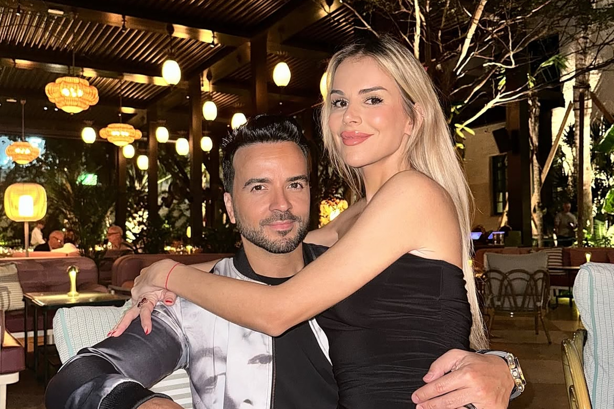 Ο Luis Fonsi, ο τραγουδιστής του Despacito, έδωσε το παρόν στη Μύκονο μαζί με τη σύζυγό του