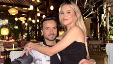 Ο Luis Fonsi, ο τραγουδιστής του Despacito, έδωσε το παρόν στη Μύκονο μαζί με τη σύζυγό του