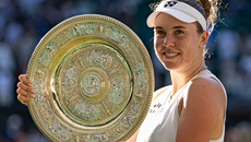 Wimbledon: Η Νόσκοβα είναι η νέα «βασίλισσα» της διοργάνωσης (vids+pics)