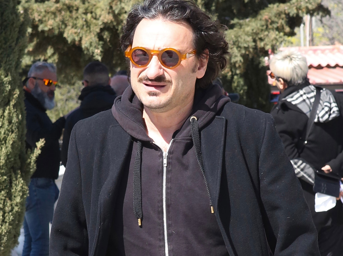 Βασίλης Χαραλαμπόπουλος: Με δάκρυα αποχαιρέτησε τη Μάρω Κοντού στο τέλος της παράστασης του