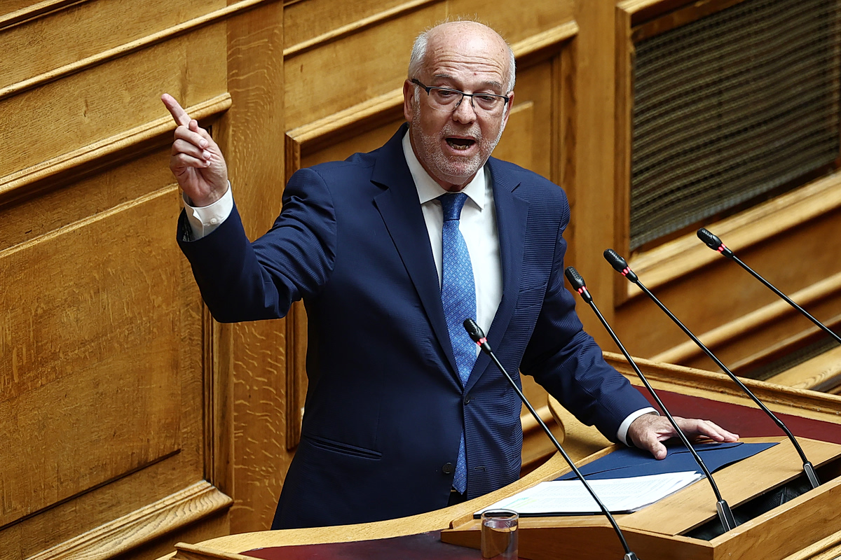 Βουλή: Άγρια κόντρα Φλωρίδη- Κωνσταντοπούλου: «Σας τα έχω πει δεν μπορώ να σας βοηθήσω δικηγόρος είμαι…»