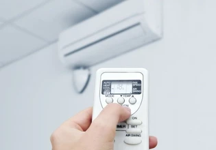 Δήμος Αθηναίων: Τα πρώτα 100 κλιματιστικά σε ευάλωτα νοικοκυριά