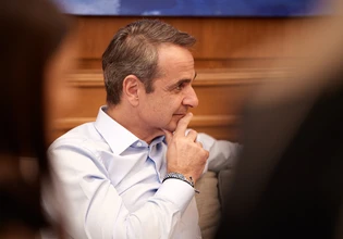 Σταθερότητα ή ακυβερνησία; Η Ιστορία διαψεύδει το δίλημμα που θέτει ο Κυριάκος Μητσοτάκης