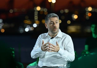 Ανδρουλάκης: Το κοινωνικό κράτος αποτελεί διαχρονική προτεραιότητά μας – Οι 17 δεσμεύσεις για συνταξιούχους και ασφαλιστικό