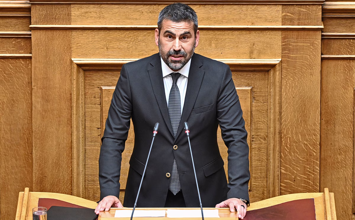 «Δεν θα έπρεπε να είναι στο ΠΑΣΟΚ βουλευτές που εκλέχθηκαν με τον ΣΥΡΙΖΑ» – Η δήλωση Νικολαΐδη και η διόρθωση