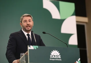 Ανδρουλάκης: Η Δημοκρατία σήμερα δεν απειλείται από τανκς, αλλά από την υποβάθμιση του κράτους δικαίου