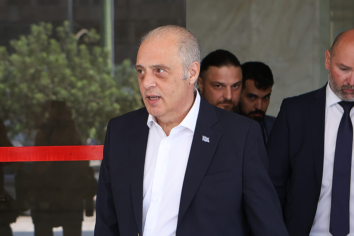 Στη Βουλή η αναφορά που κατέθεσε ο («λαγός» του Μητσοτάκη) Βελόπουλος επικαλούμενος τις τοξικές δηλώσεις Γεωργιάδη κατά Τσίπρα
