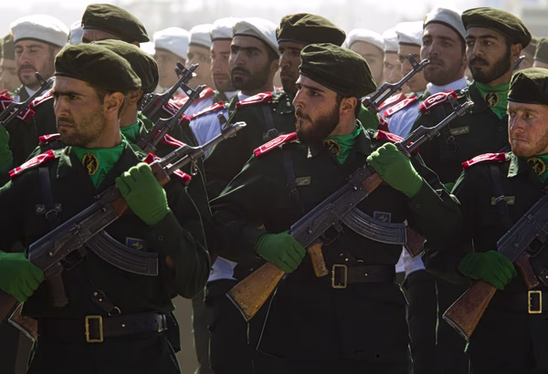 Το Ηνωμένο Βασίλειο κηρύσσει παράνομο το ιρανικό Σώμα των Φρουρών της Ισλαμικής Επανάστασης