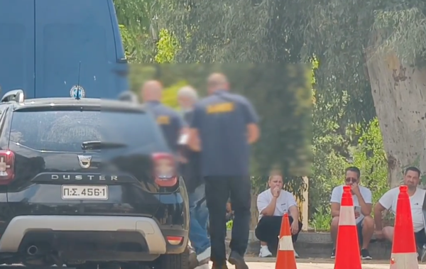 Φωτιά στο Σισμανόγλειο: Στην Ευελπίδων ο 76χρονος που συνελήφθη για εμπρησμό