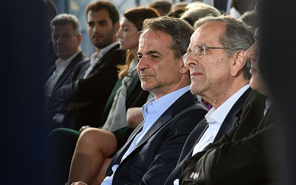 The Expla-in Project | Η αμήχανη γραμμή άμυνας του Μαξίμου απέναντι στον Σαμαρά