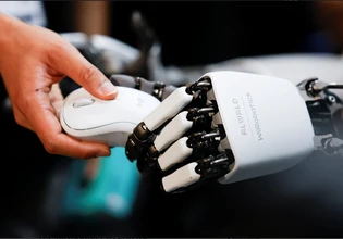 Φοβάστε ότι η AI θα σας κλέψει τη δουλειά; Αυτά είναι τα πρώτα μέτρα που πρέπει να λάβετε