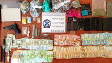 Εξαρθρώθηκε κύκλωμα διακίνησης ναρκωτικών σε Γλυφάδα και Βούλα