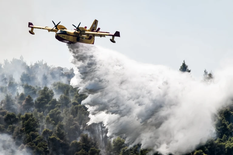 Φωτιές: Δύο πύρινα μέτωπα σε Λάρισα και Κιλκίς – Σηκώθηκαν εναέρια, ενισχύθηκαν οι δυνάμεις