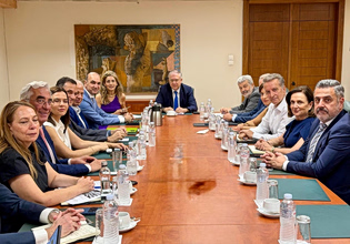 Μειώσεις τιμών: Από τέλη Αυγούστου 5% κάτω σε βασικά προϊόντα – Ολόκληρη η λίστα