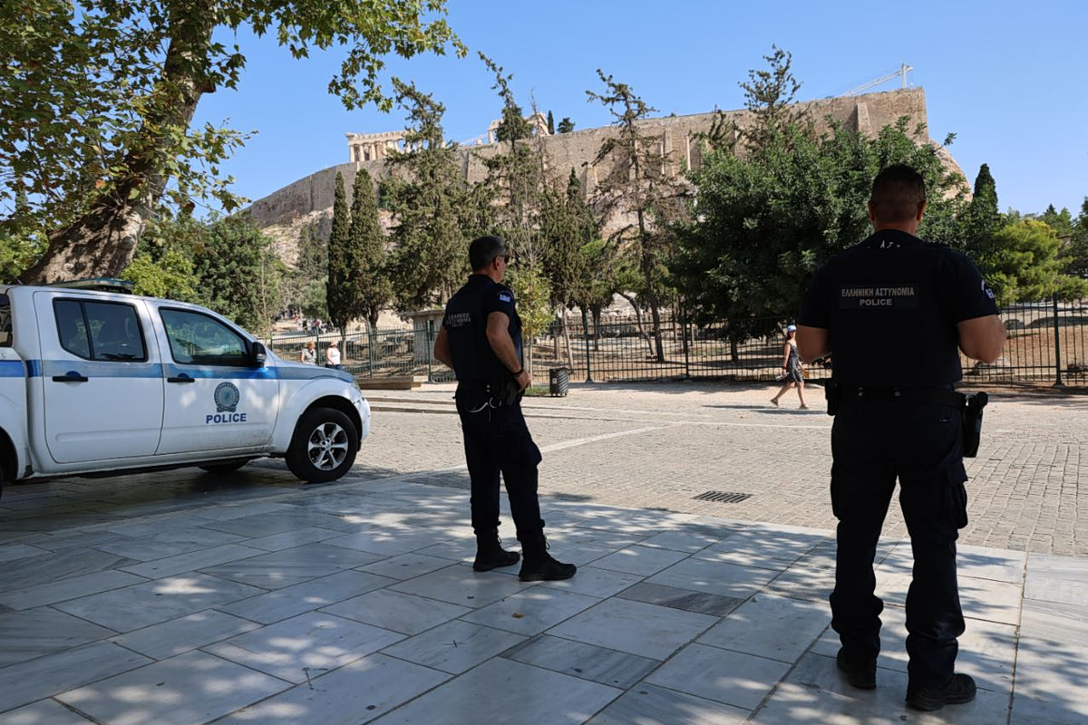 Προφυλακιστέος ο 60χρονος που επιτέθηκε με μαχαίρι σε ζευγάρι τουριστών στην Ακρόπολη