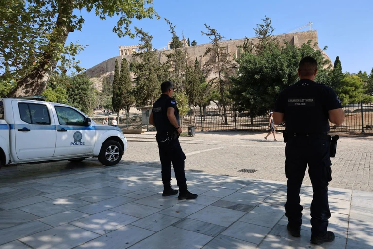 Προφυλακιστέος ο 60χρονος που επιτέθηκε με μαχαίρι σε ζευγάρι τουριστών στην Ακρόπολη