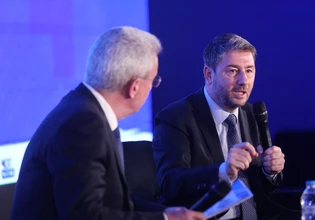 Ν. Ανδρουλάκης: Δεν μπορεί να υπάρξει πολιτική αλλαγή χωρίς νίκη του ΠΑΣΟΚ – Επίθεση σε Μητσοτάκη και Τσίπρα