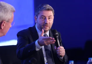 Live η συνέντευξη του Νίκου Ανδρουλάκη – Εφ’ όλης της ύλης για τις πολιτικές εξελίξεις