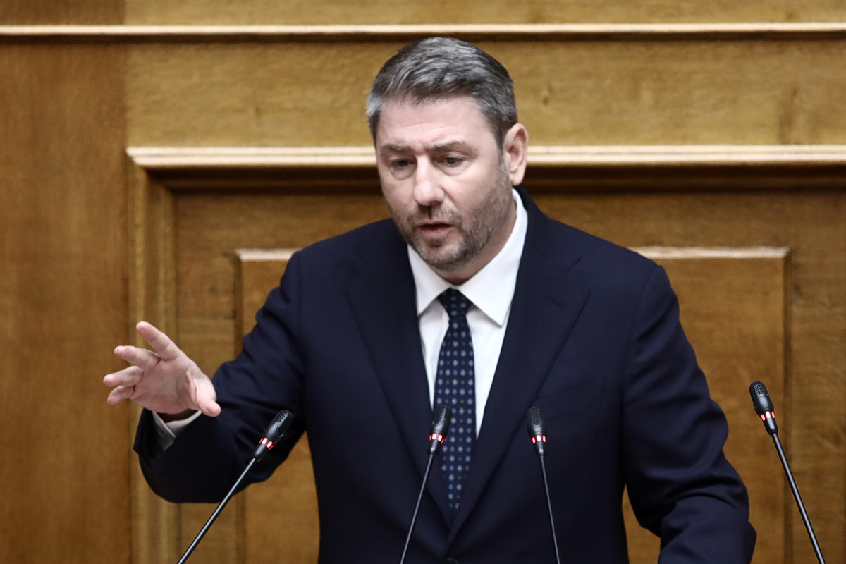 «Πυρά» Ανδρουλάκη σε Μητσοτάκη για ακρίβεια: «Η κοροϊδία έχει και τα όριά της, προσπαθείτε να κάνετε το άσπρο – μαύρο»