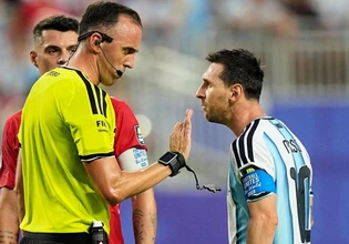 Ο Μέσι έγινε έξαλλος με τον διαιτητή Πινέιρο: «Να μου μιλάς με σεβασμό, όπως εγώ» (vid)