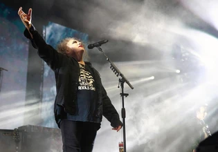 «Απλώς γ@@@θείτε» – Ο Ρόμπερτ Σμιθ των The Cure για το halftime show του Μουντιάλ 2026 και τον Ινφαντίνο