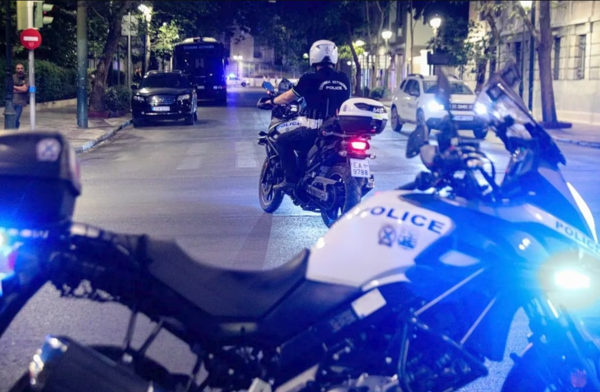 Άργος: Αστυνομικοί πυροβόλησαν άνδρα που «προσπάθησε να διαφύγει τον έλεγχο» – Νοσηλεύεται στην Αττική