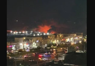 Νέες επιθέσεις των ΗΠΑ στο Ιράν με στόχο την πόλη – λιμάνι Μπάνταρ Αμπάς, την νήσο Κεσμ και το Σιρίκ