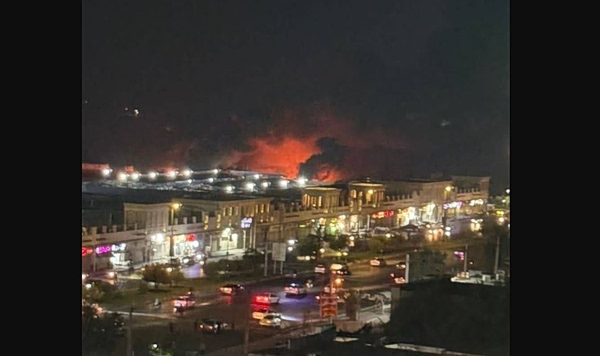 Νέες επιθέσεις των ΗΠΑ στο Ιράν με στόχο την πόλη – λιμάνι Μπάνταρ Αμπάς, την νήσο Κεσμ και το Σιρίκ