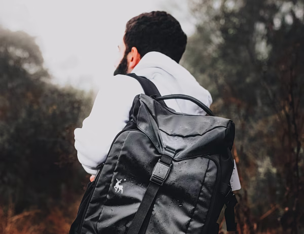 More Greek Graduates Left the Country for Europe in 2025