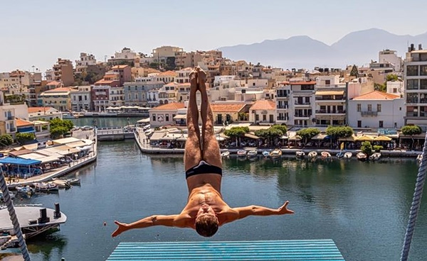 Cliff Diving 2026: Οι πιο εντυπωσιακές βουτιές για ακόμα μια χρονιά στον Άγιο Νικολάο Κρήτης