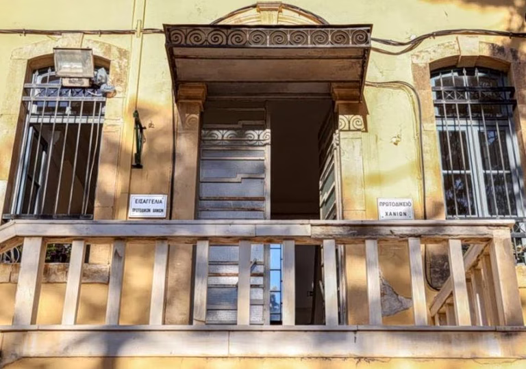 Κύκλωμα διαφθοράς στην Κρήτη - Εμπλέκονται δημόσιοι λειτουργοί και αστυνομικοί, πώς δρούσαν