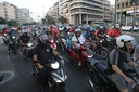 Διανομείς: Η «κόκκινη κάρτα μετά το νέο εργατικό δυστύχημα – Μεγάλη μοτοπορεία με καπνογόνα και συνθήματα