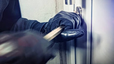 Εξαρθρώθηκε σπείρα διαρρηκτών στην Αττική – Πάνω από 865.000 ευρώ η λεία τους από κλοπές σε 24 σπίτια