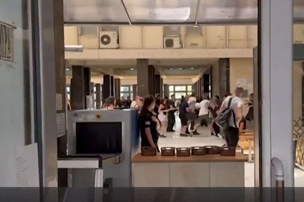 Θεσσαλονίκη: Δύο συλλήψεις για τα επεισόδια στα Δικαστήρια μετά την προφυλάκιση του 25χρονου