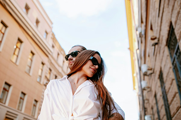 Οι millennials έχουν βάλει τους «κανόνες» τους στις σχέσεις