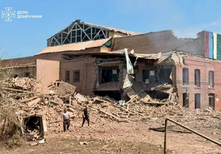Ρωσικός πύραυλος σκοτώνει 10 άτομα σε έκθεση αμυντικών συστημάτων – Δεν έπρεπε να γίνει ποτέ λέει ο Ζελένσκι