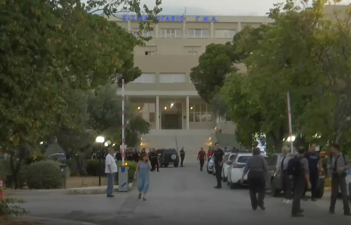 Φωτιά στο Σισμανόγλειο νοσοκομείο - Εκκενώθηκαν προληπτικά δωμάτια