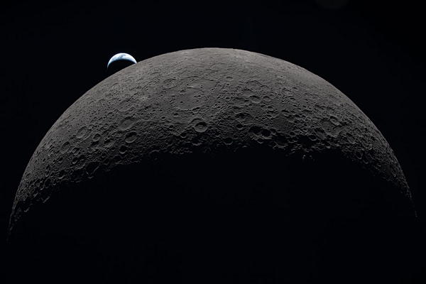 Παλιός πύραυλος της SpaceX θα συντριβεί στη Σελήνη στις 5 Αυγούστου