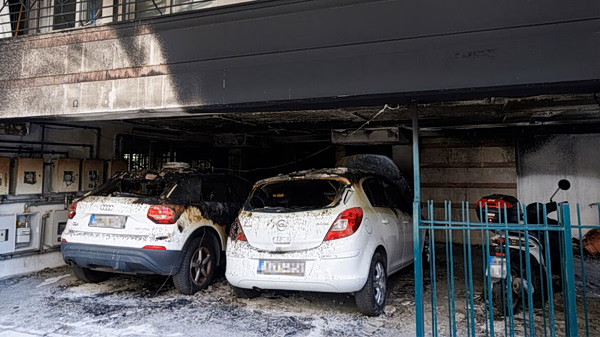 Παρόντες στην κηδεία της Βάγιας Νέστορα ο Νίκος Ανδρουλάκης, εκπρόσωποι της ΕΛΑΣ και του ΣΥΡΙΖΑ