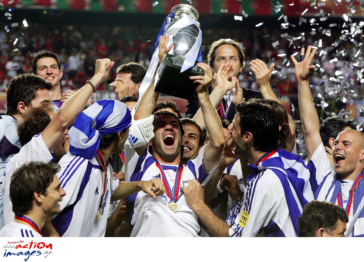 Euro 2004: Όταν η Ελλαδάρα σόκαρε τον πλανήτη – 22 χρόνια από το έπος της Πορτογαλίας (vid)