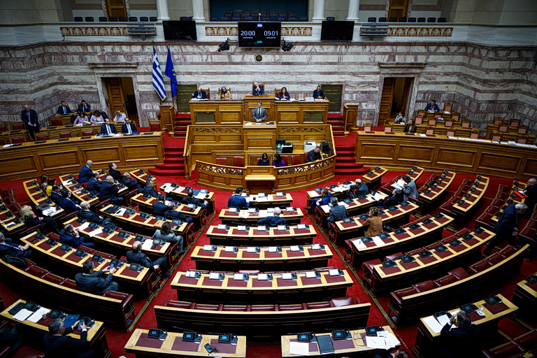 Σε εξέλιξη η συνεδρίαση στην Επιτροπή Θεσμών για τις υποκλοπές - Να κληθούν Ντίλιαν, Δημητριάδης ζητά η αντιπολίτευση