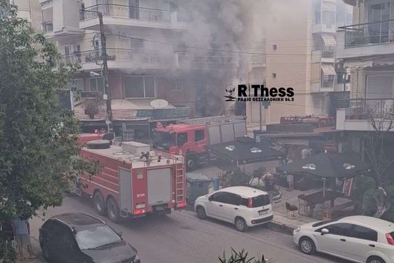 Θεσσαλονίκη: Φωτιά σε φαρμακείο στον Εύοσμο