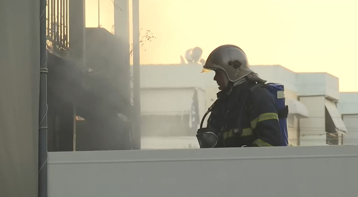 Φωτιά σε επιχείρηση στο Μενίδι – Διακοπή κυκλοφορίας σε τμήμα της Λεωφόρου Δημοκρατίας